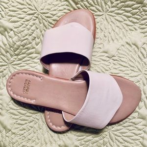 Johnston & Murphy Sandals NWOT